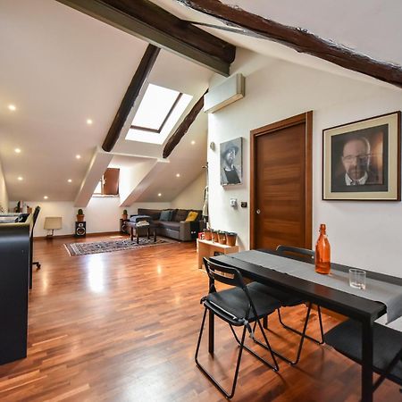 Modern Apartment Piazza Statuto Porta Susa Fs Torino Eksteriør billede