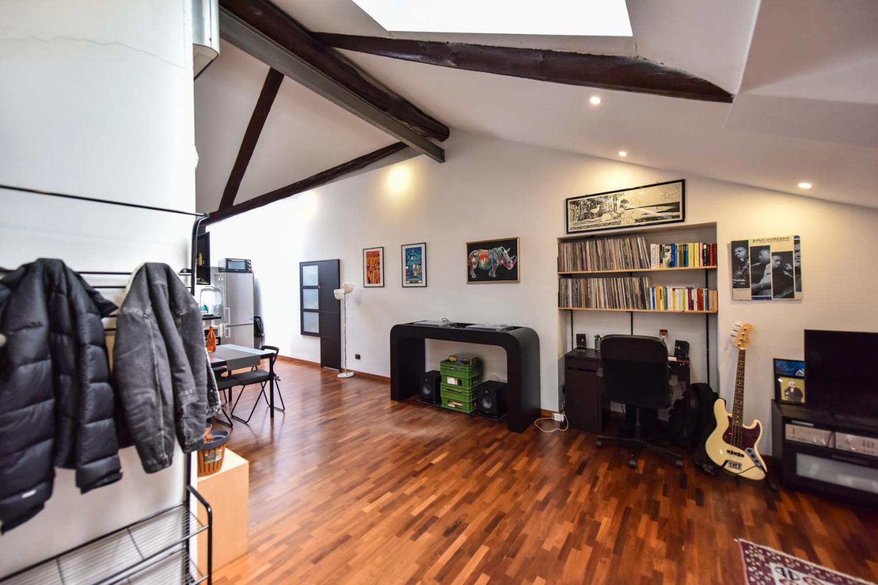 Modern Apartment Piazza Statuto Porta Susa Fs Torino Eksteriør billede