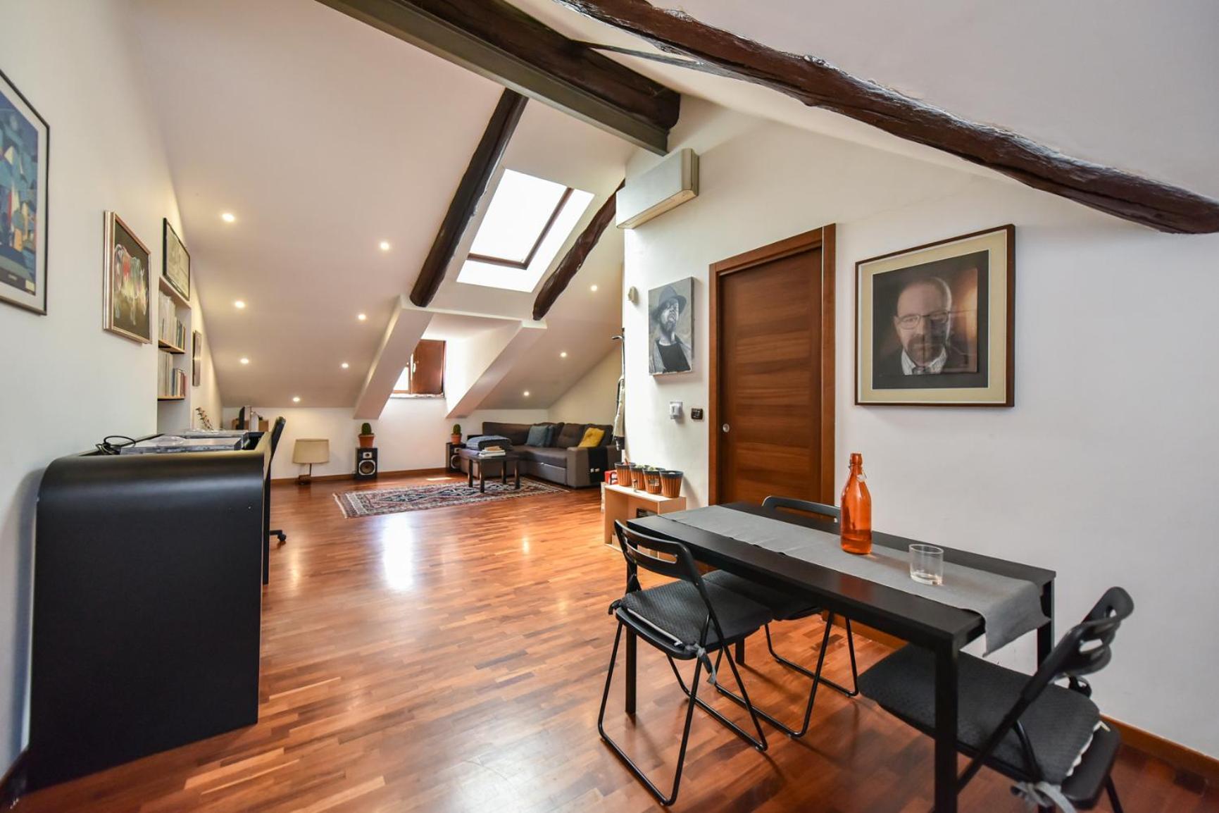 Modern Apartment Piazza Statuto Porta Susa Fs Torino Eksteriør billede