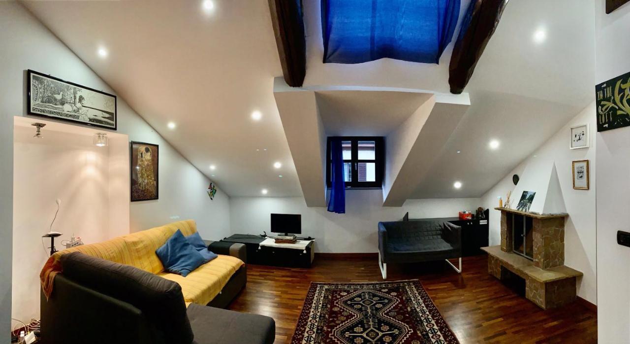 Modern Apartment Piazza Statuto Porta Susa Fs Torino Eksteriør billede